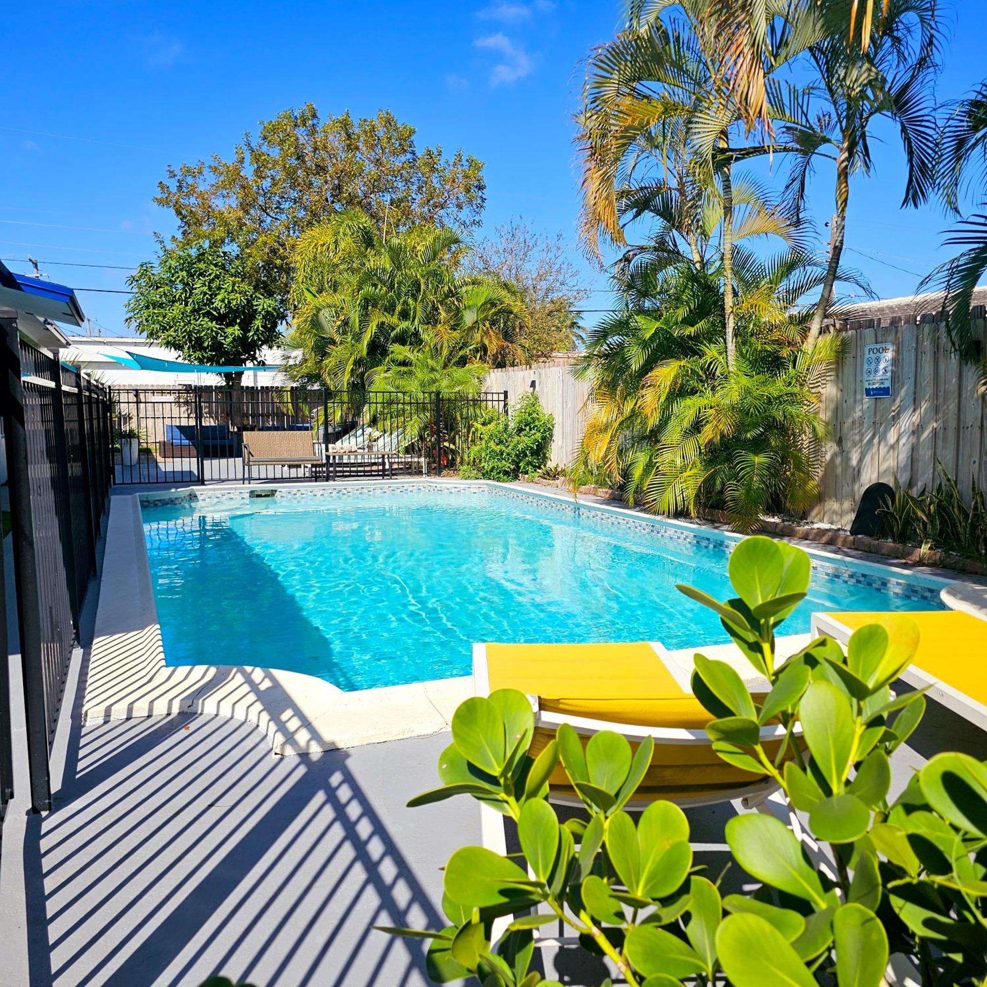 Equipped House W Pool & Patios, Near The Beaches, Prime Location- Ideal For Small Families, Coastal Haven ฟอร์ต ลอเดอร์เดล ภายนอก รูปภาพ